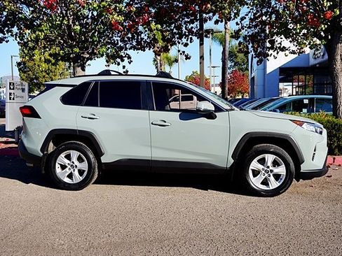 Used 2021 Toyota RAV4 XLE image 7