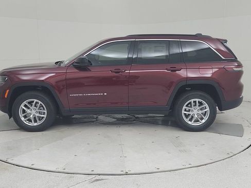 New 2025 Jeep Grand Cherokee Laredo X image 8