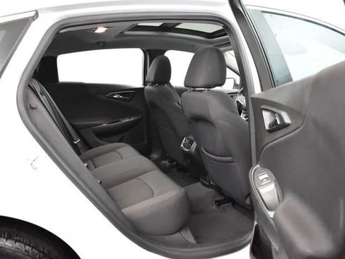 Used 2023 Chevrolet Malibu LT FWD image 17