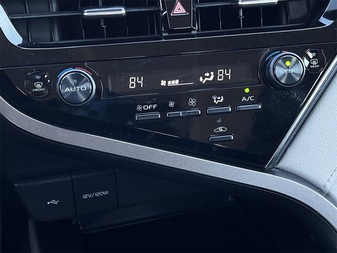 Used 2023 Toyota Camry LE image 18