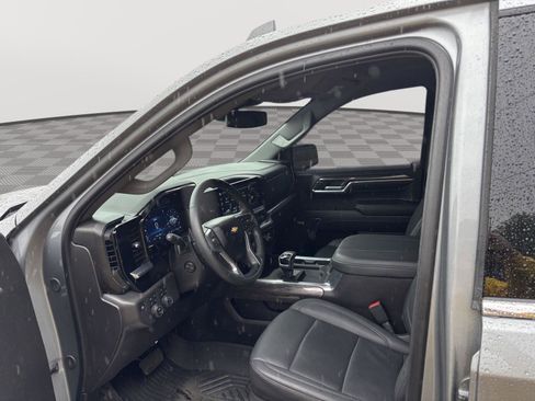 Used 2024 Chevrolet Silverado 1500 LTZ image 19