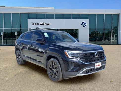 New 2026 Volkswagen Atlas Cross Sport SE FWD image 1