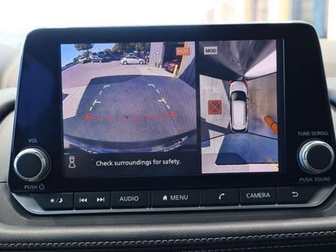 Used 2021 Nissan Rogue SV FWD image 32