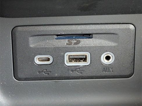 Used 2023 GMC Terrain SLT image 20