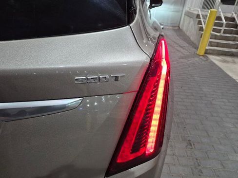 Used 2022 Cadillac XT5 Premium Luxury image 11