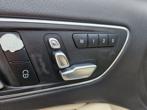 Used 2018 Mercedes-Benz GLA 250 4MATIC image 9