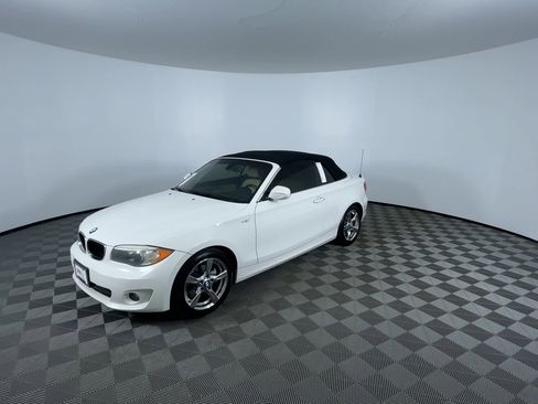 Used 2012 BMW 128i Convertible image 4