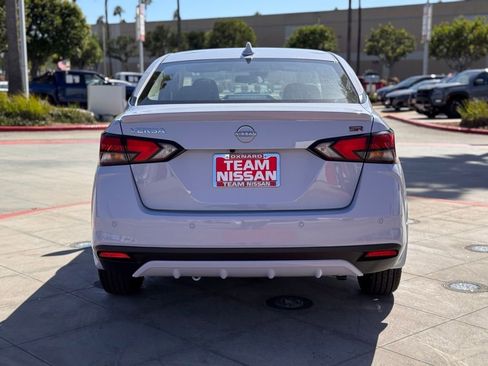 New 2025 Nissan Versa SR w/ Trunk Package image 6