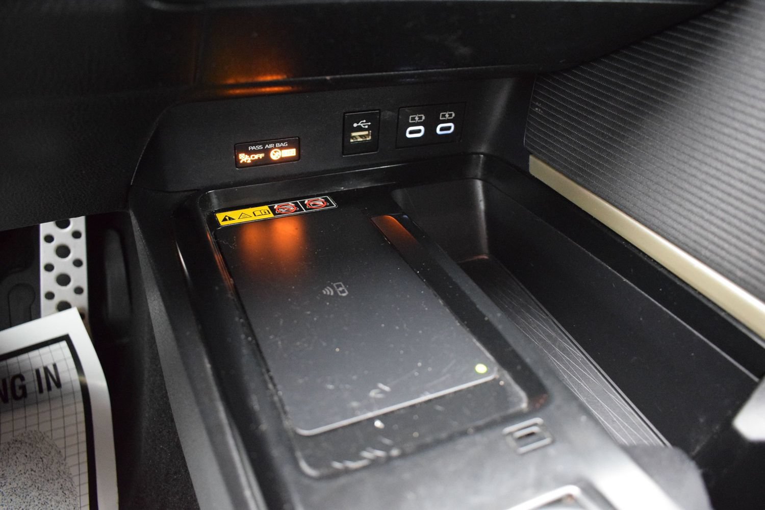 Used 2025 Toyota Camry SE FWD image 15