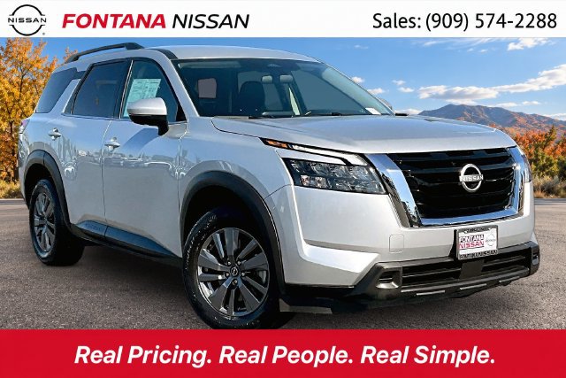 Certified 2024 Nissan Pathfinder SV FWD image 1