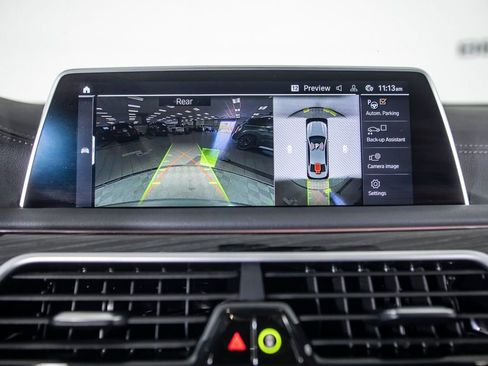 Used 2021 BMW 750i xDrive 750i xDrive w/ M Sport Package image 30