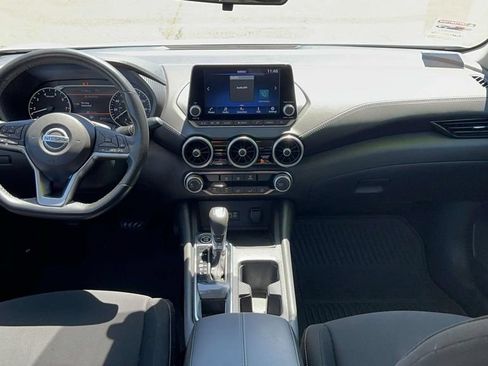 Used 2022 Nissan Sentra SV FWD image 11