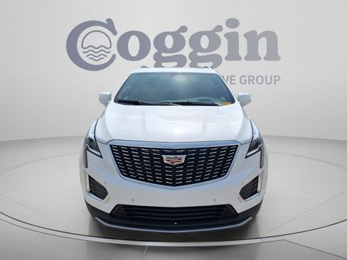 Used 2023 Cadillac XT5 Premium Luxury w/ Technology Package FWD image 5