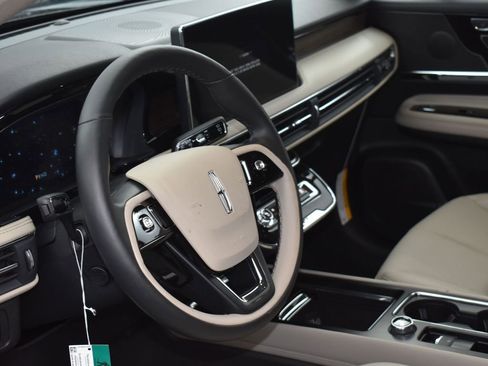 New 2026 Lincoln Corsair Grand Touring image 8