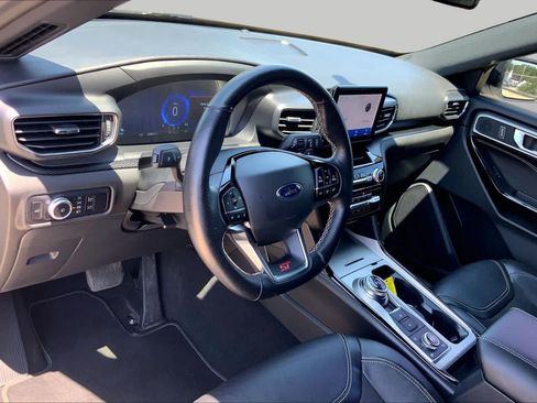 Used 2023 Ford Explorer ST AWD/4WD image 17