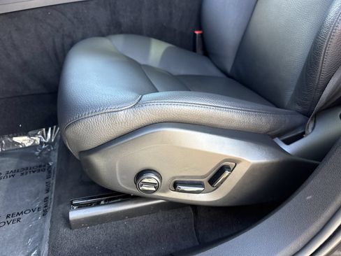 Used 2022 Volvo XC60 B5 Momentum w/ Climate Package FWD image 37