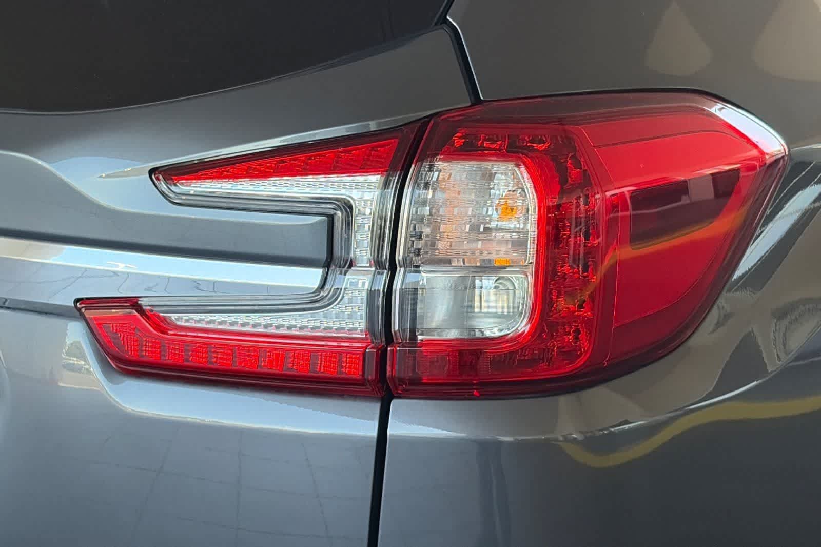 Used 2024 Subaru Ascent Premium w/ Convenience Package AWD/4WD image 33