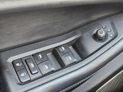 Used 2022 Jeep Grand Cherokee Limited image 14