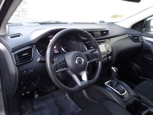 Used 2017 Nissan Rogue Sport S w/ S Appearance Package image 8