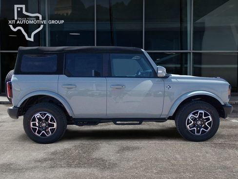 New 2024 Ford Bronco Outer Banks AWD/4WD image 2