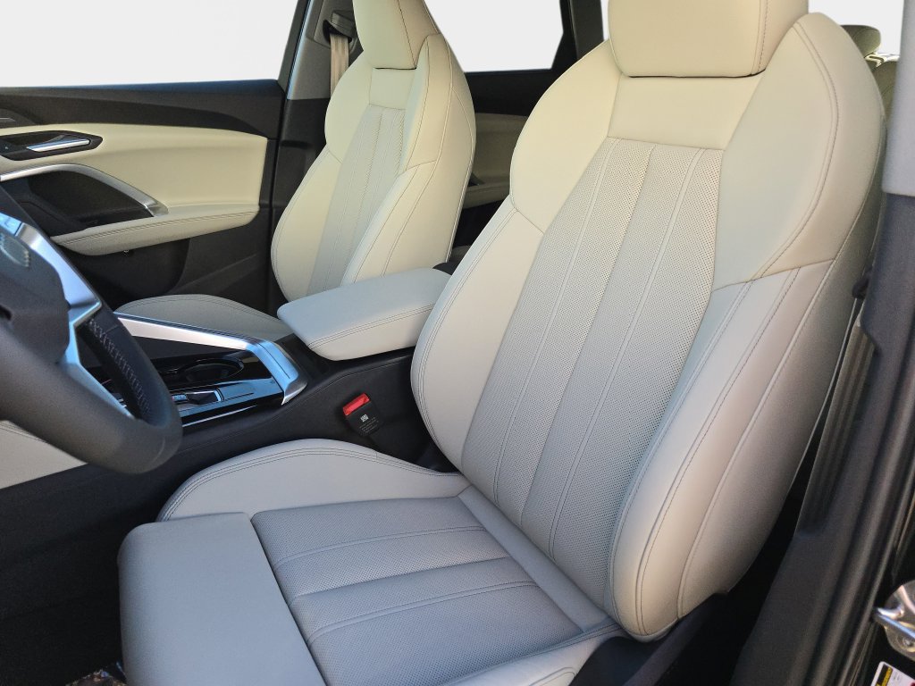 Certified 2025 Audi Q5 Premium Plus w/ Premium Plus AWD/4WD image 15