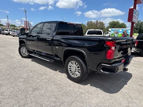 Used 2020 Chevrolet Silverado 2500 High Country w/ Technology Package AWD/4WD image 31