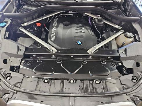 Used 2024 BMW X5 xDrive40i w/ Premium Package AWD/4WD image 31