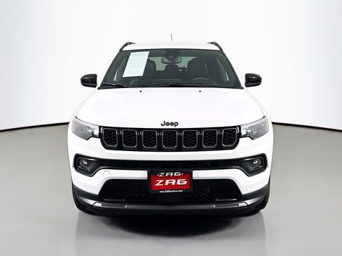 Used 2025 Jeep Compass Latitude w/ Altitude Special Edition image 8