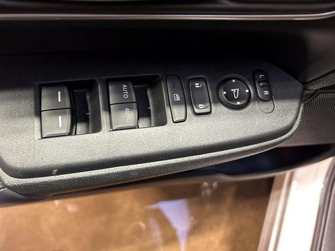 Used 2022 Honda CR-V EX-L image 10