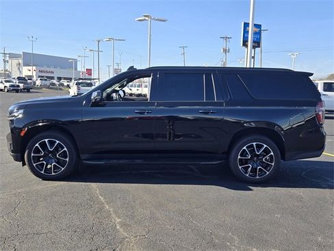 Used 2021 Chevrolet Suburban RST w/ Luxury Package image 6