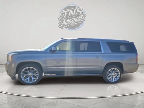 Used 2019 GMC Yukon XL Denali w/ Denali Ultimate Package RWD image 2