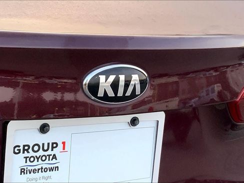 Used 2018 Kia Forte LX image 9