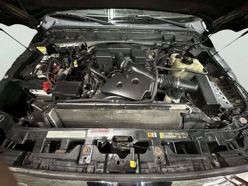 Used 2011 Ford F250 XLT w/ XLT Interior Pkg image 9