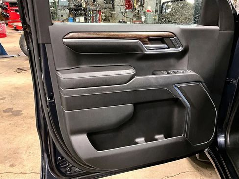 Used 2023 GMC Sierra 1500 Elevation image 19