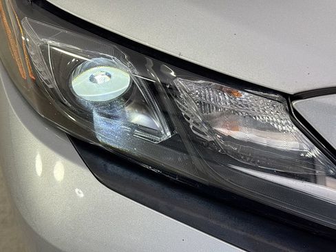 Used 2021 Toyota Camry SE FWD image 34