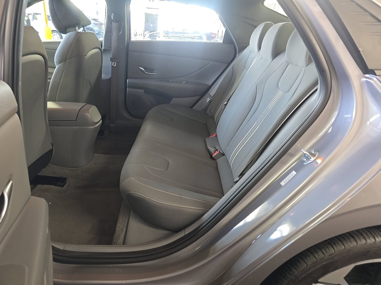 Used 2023 Hyundai Elantra SEL w/ Convenience Package FWD image 12