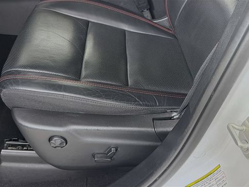 Used 2024 Dodge Durango GT RWD image 24
