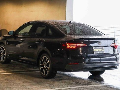 Certified 2023 Volkswagen Jetta Sport image 6