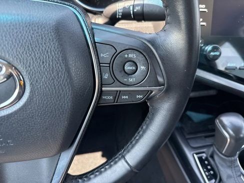 Used 2020 Toyota Camry XLE image 20