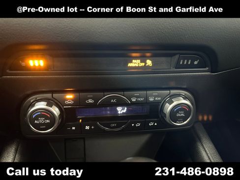 Used 2018 MAZDA CX-5 Touring w/ Preferred Equipment Package AWD/4WD image 19