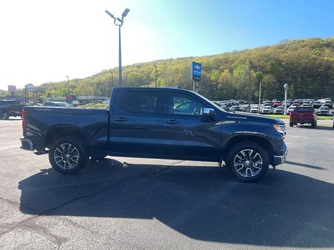 Used 2022 Chevrolet Silverado 1500 LT image 4