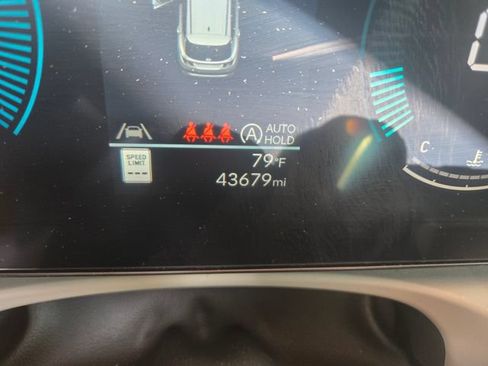 Used 2025 Hyundai Tucson SEL FWD image 3