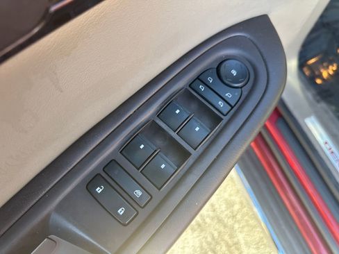 Used 2014 GMC Acadia Denali image 13