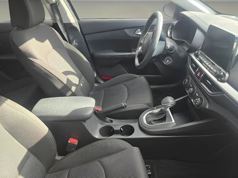 Used 2021 Kia Forte LXS image 13