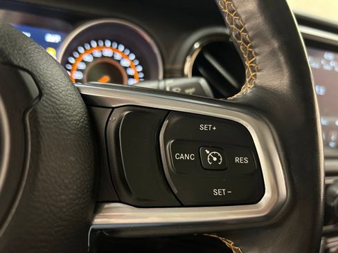 Used 2021 Jeep Gladiator Overland AWD/4WD image 22
