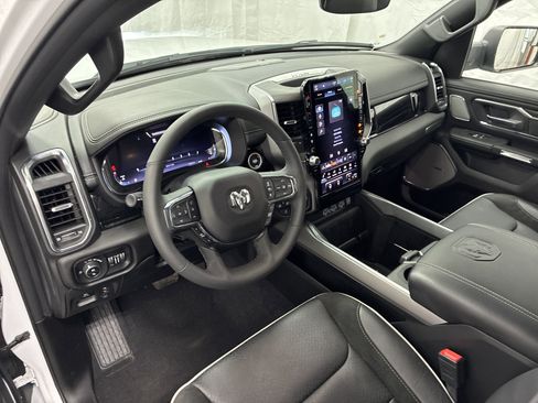 Certified 2025 RAM 1500 Laramie w/ Advanced Safety Group II AWD/4WD image 18