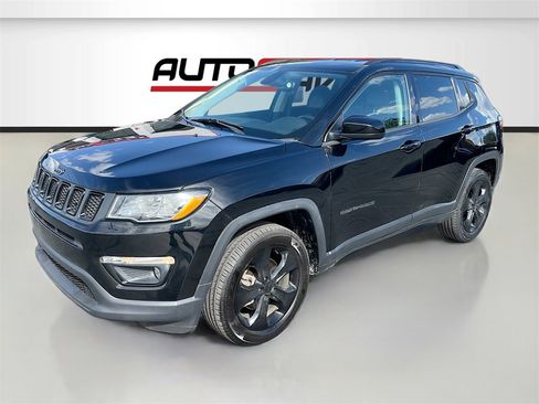 Used 2020 Jeep Compass Latitude image 3