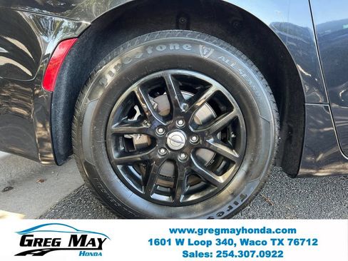 Used 2022 Chrysler Pacifica Touring-L FWD image 10