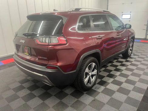 Used 2019 Jeep Cherokee Limited AWD/4WD image 2