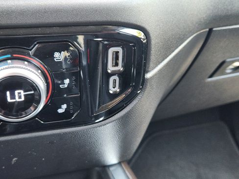 Used 2024 GMC Sierra 1500 SLT AWD/4WD image 17